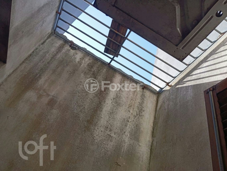 Casa à venda com 2 quartos, 62m² - Foto 2