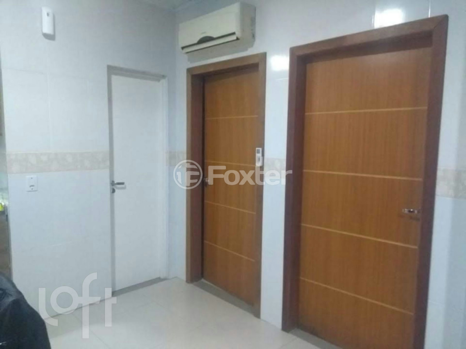 Casa à venda com 2 quartos, 62m² - Foto 4