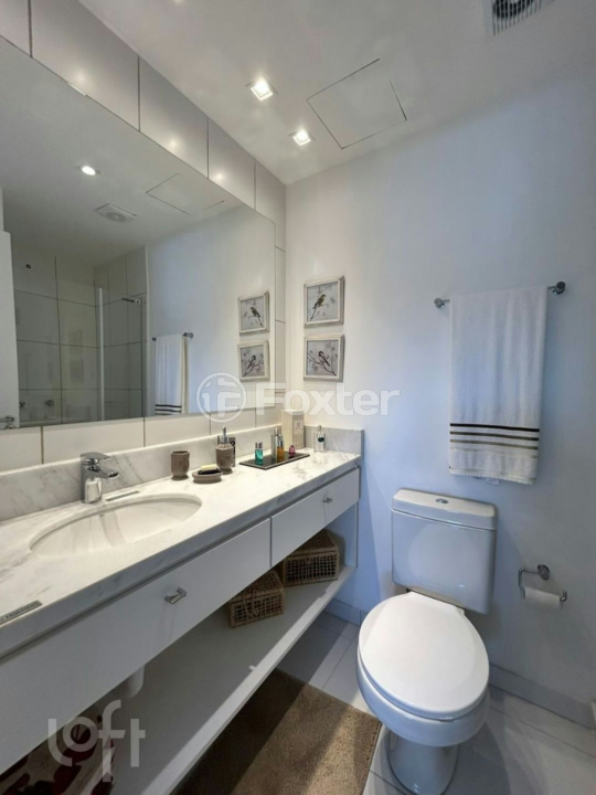 Apartamento à venda com 3 quartos, 70m² - Foto 2