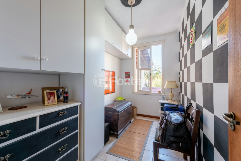 Casa à venda com 5 quartos, 240m² - Foto 7