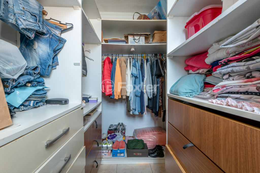 Casa à venda com 5 quartos, 240m² - Foto 8