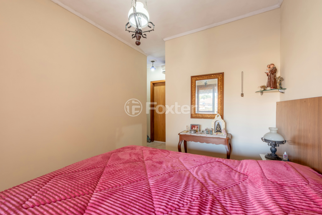 Casa à venda com 5 quartos, 240m² - Foto 9