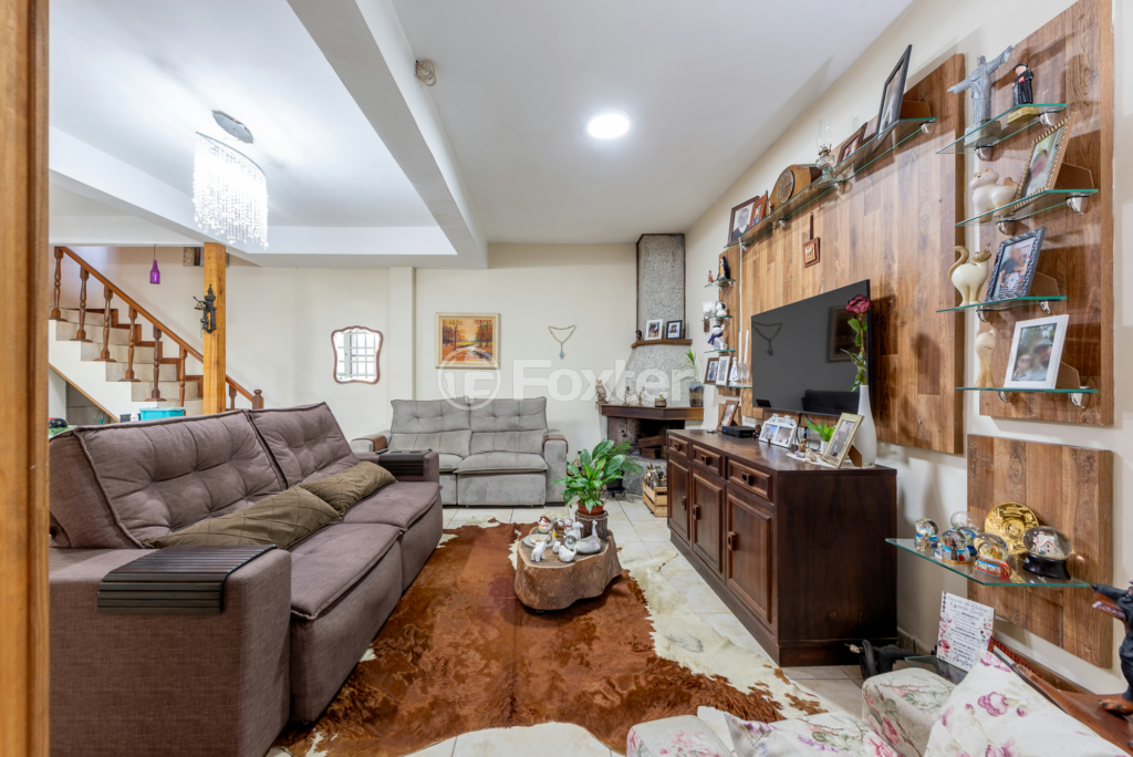 Casa à venda com 5 quartos, 240m² - Foto 3