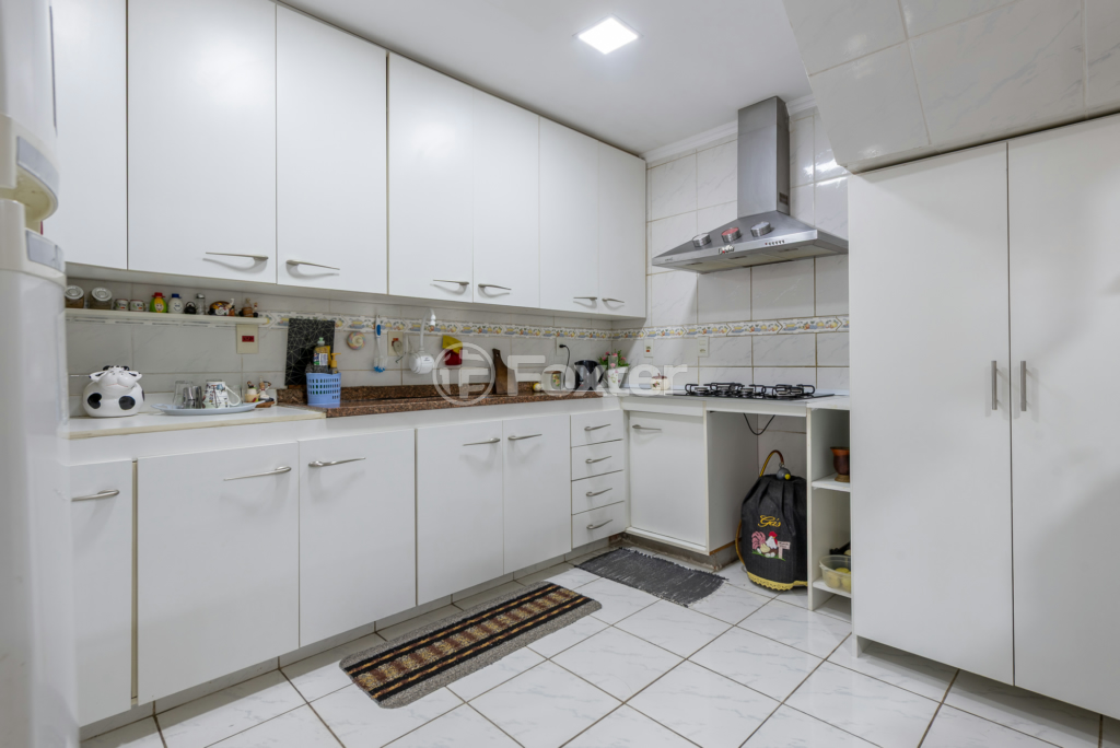 Casa à venda com 5 quartos, 240m² - Foto 19