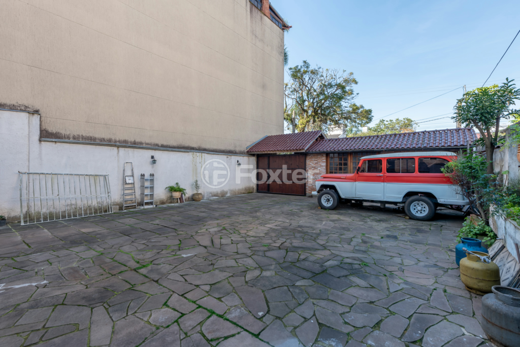 Casa à venda com 5 quartos, 240m² - Foto 26