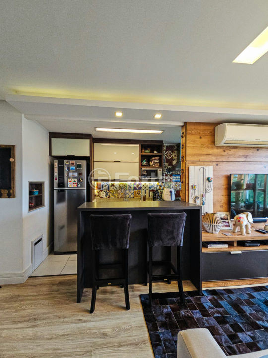 Apartamento à venda com 2 quartos, 63m² - Foto 2
