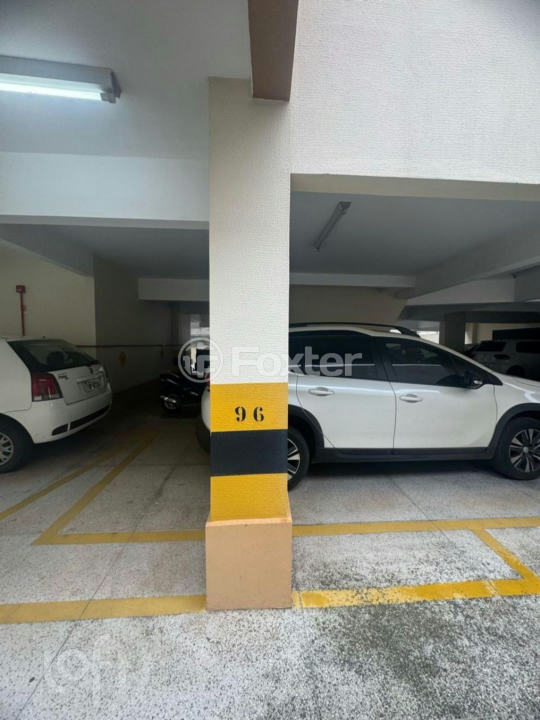 Apartamento à venda com 2 quartos, 62m² - Foto 24