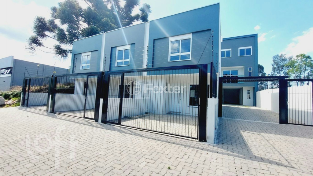 Casa à venda com 2 quartos, 64m² - Foto 4