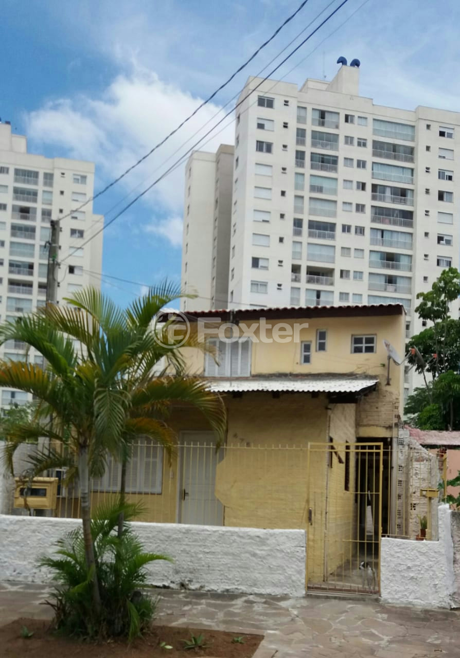 Casa à venda com 3 quartos, 128m² - Foto 1