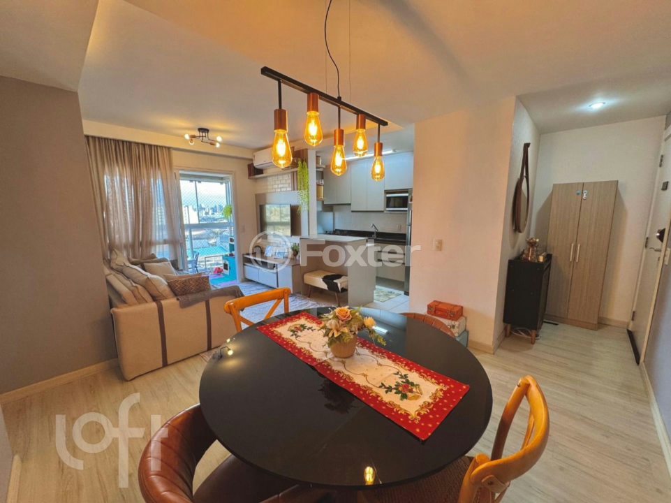 Apartamento à venda com 2 quartos, 67m² - Foto 1