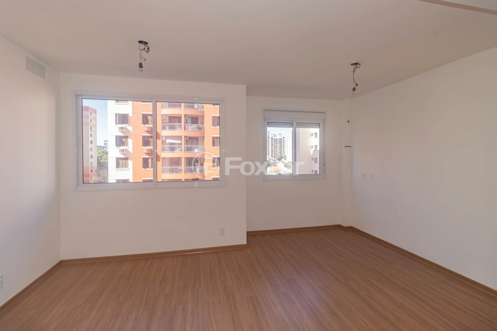 Apartamento à venda com 2 quartos, 67m² - Foto 1