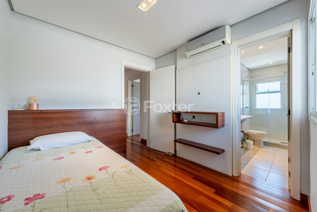 Casa de Condomínio à venda com 4 quartos, 259m² - Foto 13