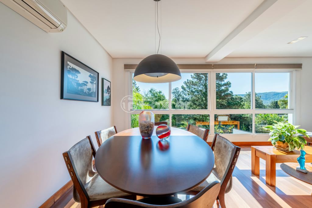 Casa de Condomínio à venda com 4 quartos, 259m² - Foto 8