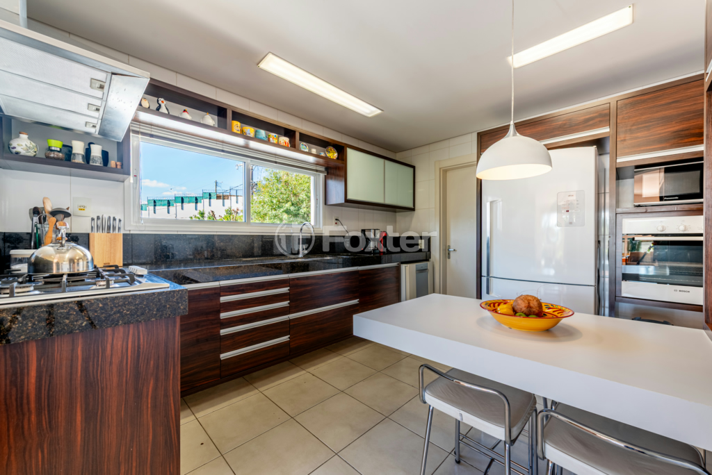 Casa de Condomínio à venda com 4 quartos, 259m² - Foto 25