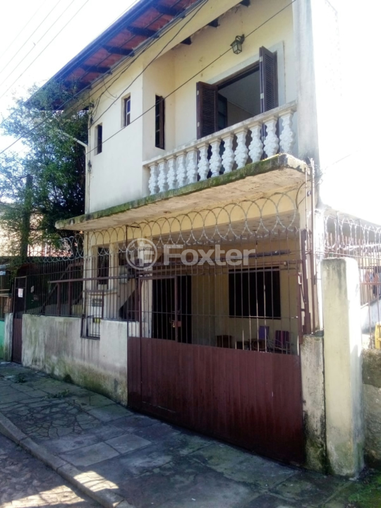 Casa à venda com 3 quartos, 75m² - Foto 1