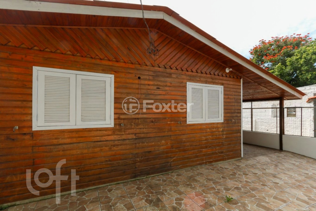 Casa à venda com 5 quartos, 150m² - Foto 3