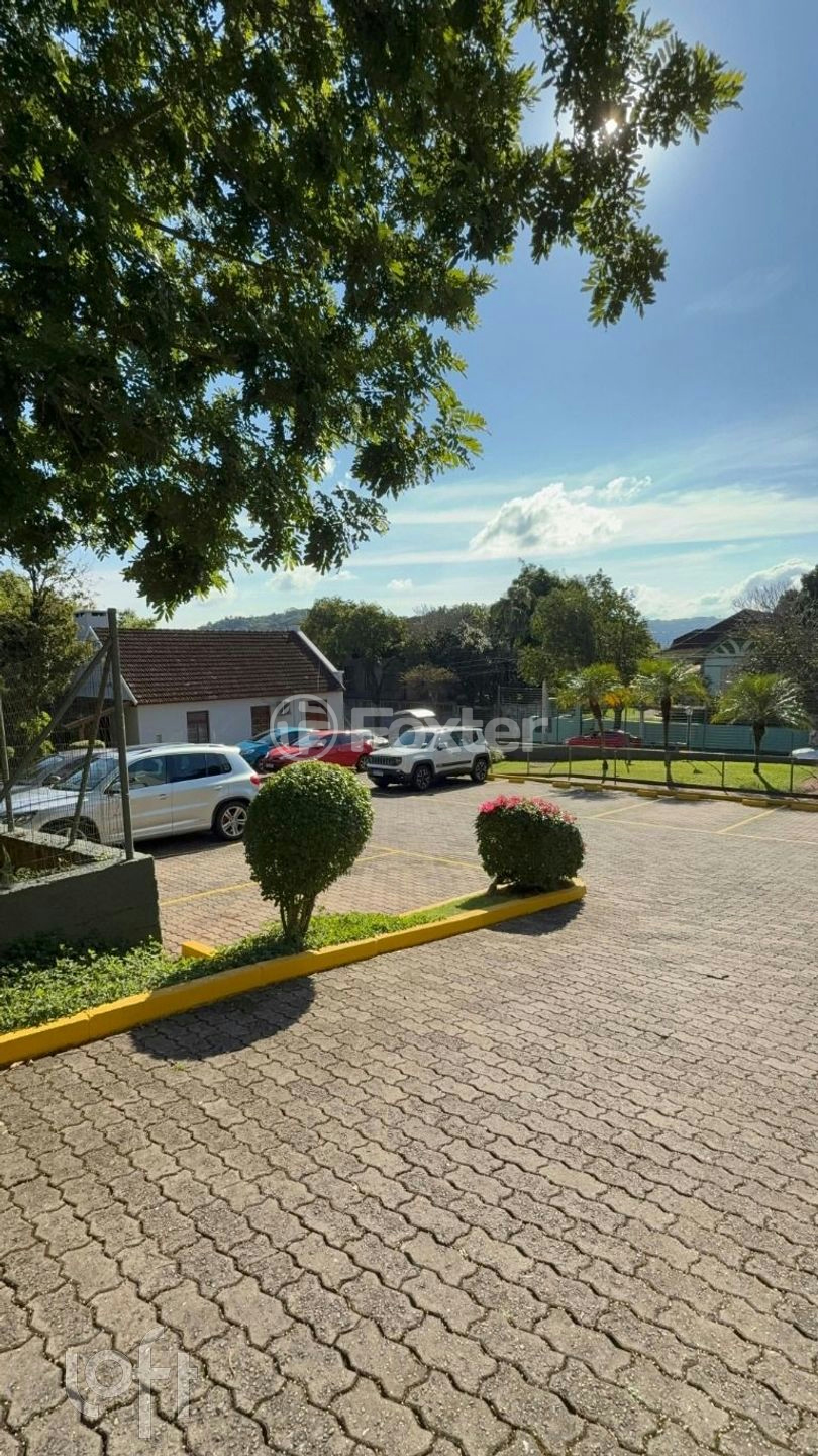 Apartamento à venda com 2 quartos, 64m² - Foto 27