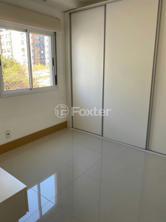 Apartamento à venda com 3 quartos, 75m² - Foto 6