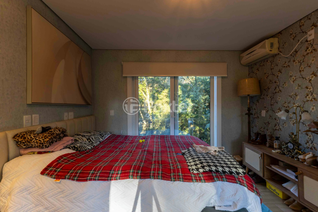 Casa à venda com 4 quartos, 257m² - Foto 26