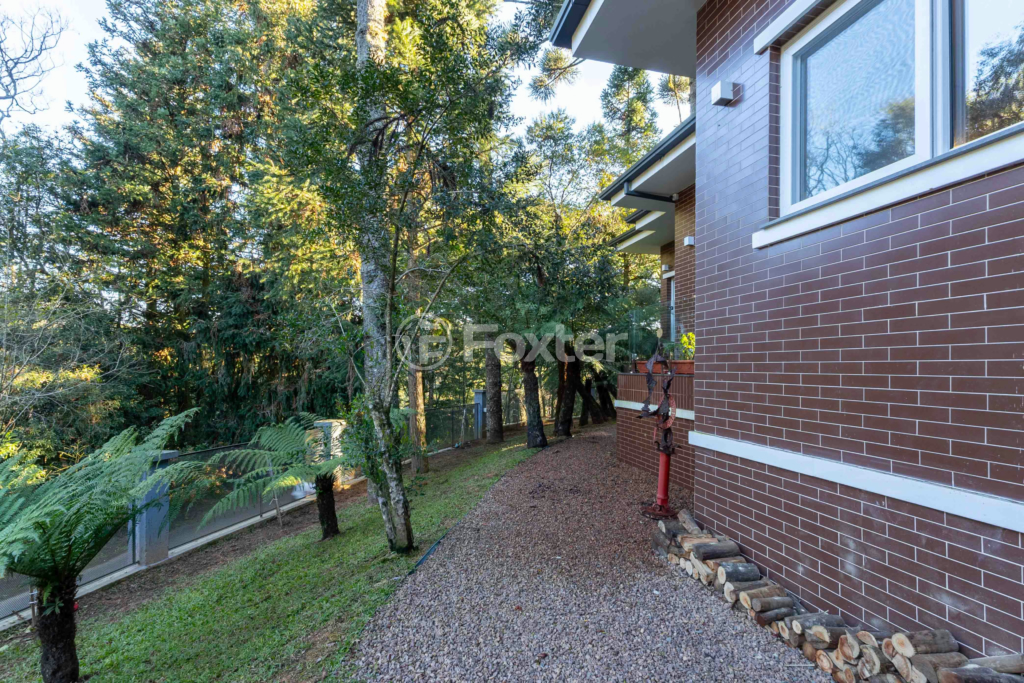 Casa à venda com 4 quartos, 257m² - Foto 28