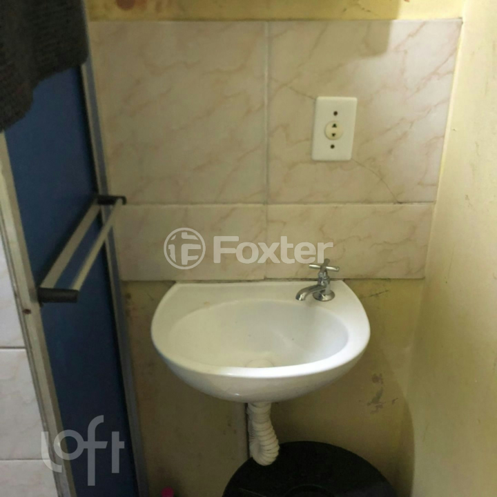Apartamento à venda com 2 quartos, 42m² - Foto 4