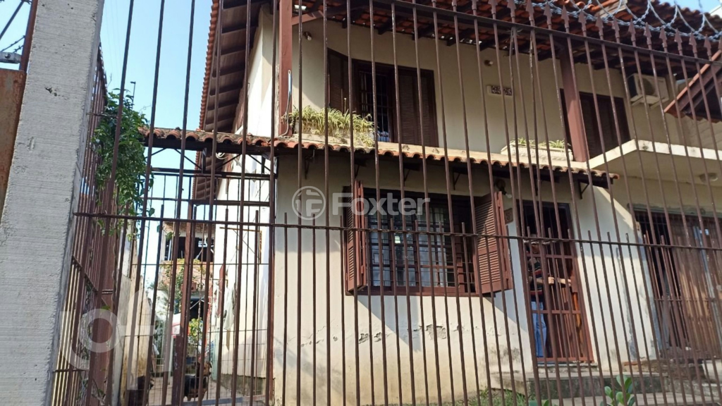 Casa à venda com 3 quartos, 267m² - Foto 1