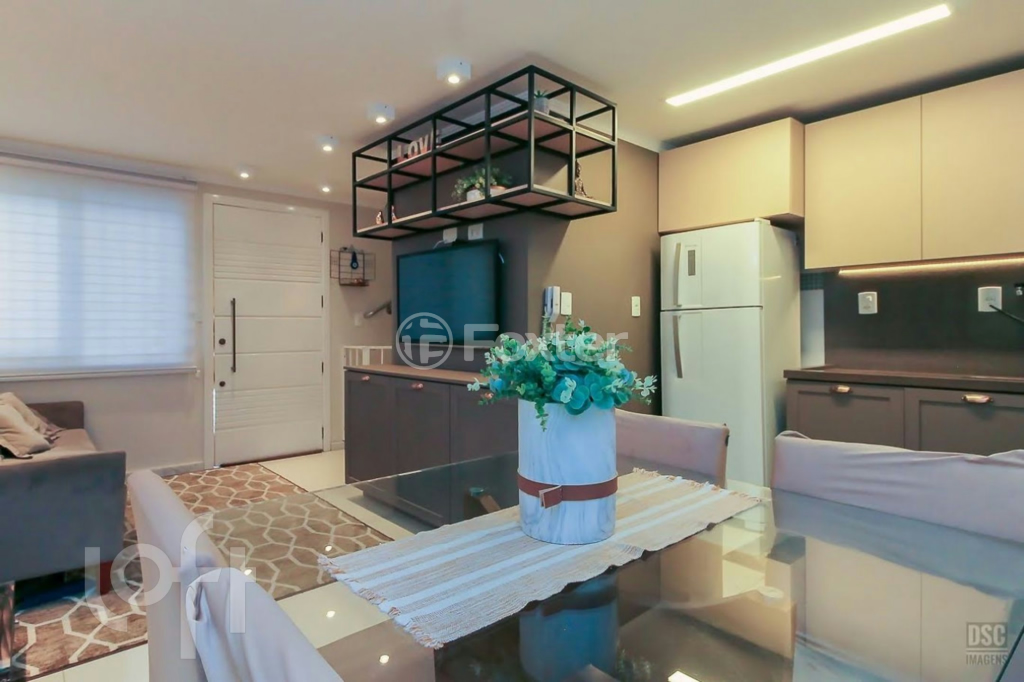 Casa de Condomínio à venda com 3 quartos, 130m² - Foto 1