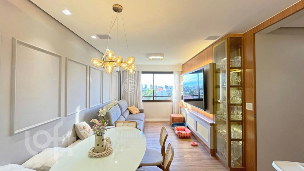 Apartamento à venda com 3 quartos, 76m² - Foto 1
