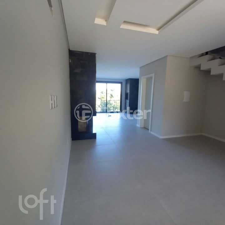 Casa à venda com 3 quartos, 129m² - Foto 1