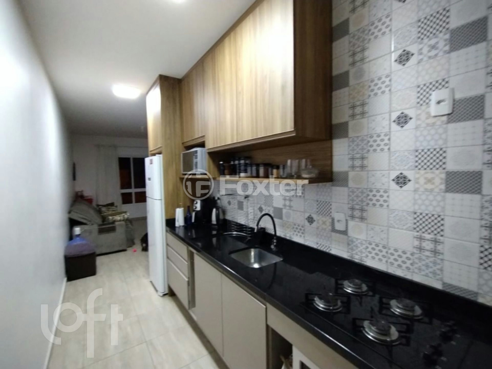 Casa à venda com 3 quartos, 70m² - Foto 8