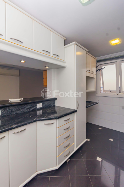 Apartamento à venda com 2 quartos, 62m² - Foto 25