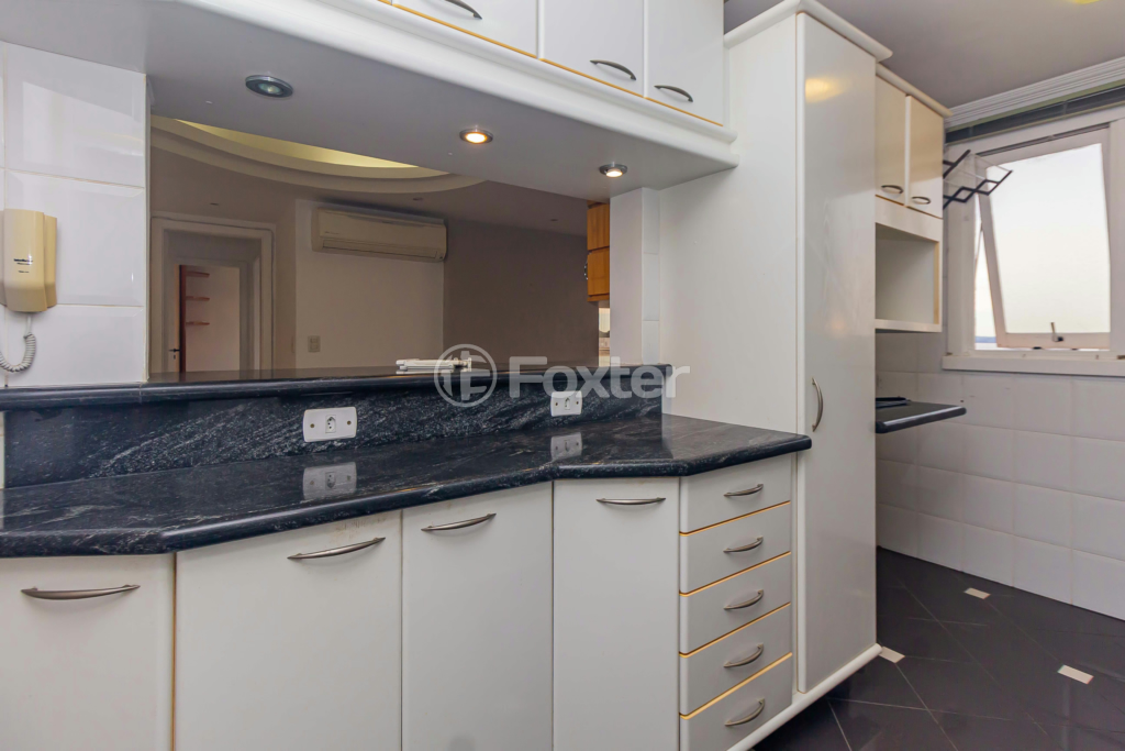 Apartamento à venda com 2 quartos, 62m² - Foto 30