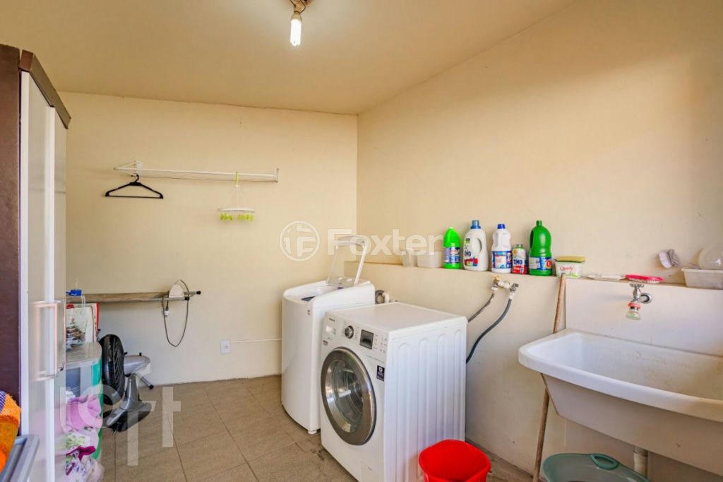 Casa à venda com 3 quartos, 181m² - Foto 6