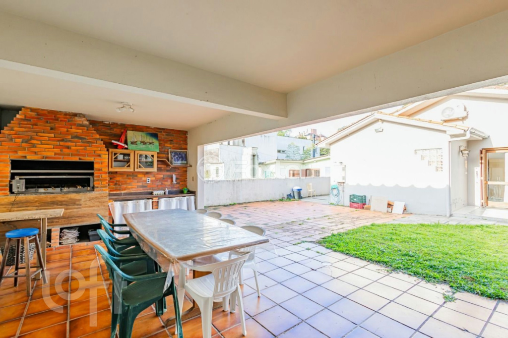 Casa à venda com 3 quartos, 181m² - Foto 7