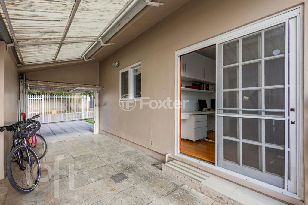 Casa à venda com 3 quartos, 181m² - Foto 2