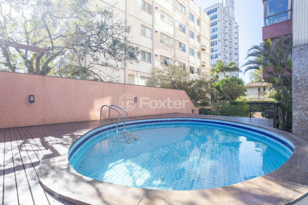 Apartamento à venda com 3 quartos, 240m² - Foto 32