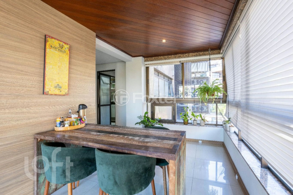 Apartamento à venda com 3 quartos, 240m² - Foto 8