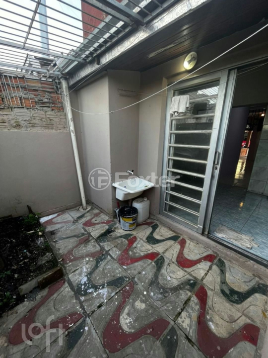 Casa à venda com 2 quartos, 55m² - Foto 1