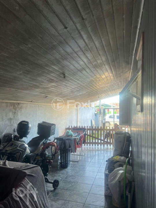 Casa à venda com 3 quartos, 120m² - Foto 2