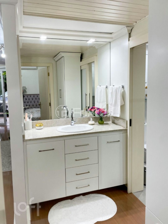Casa à venda com 5 quartos, 321m² - Foto 32
