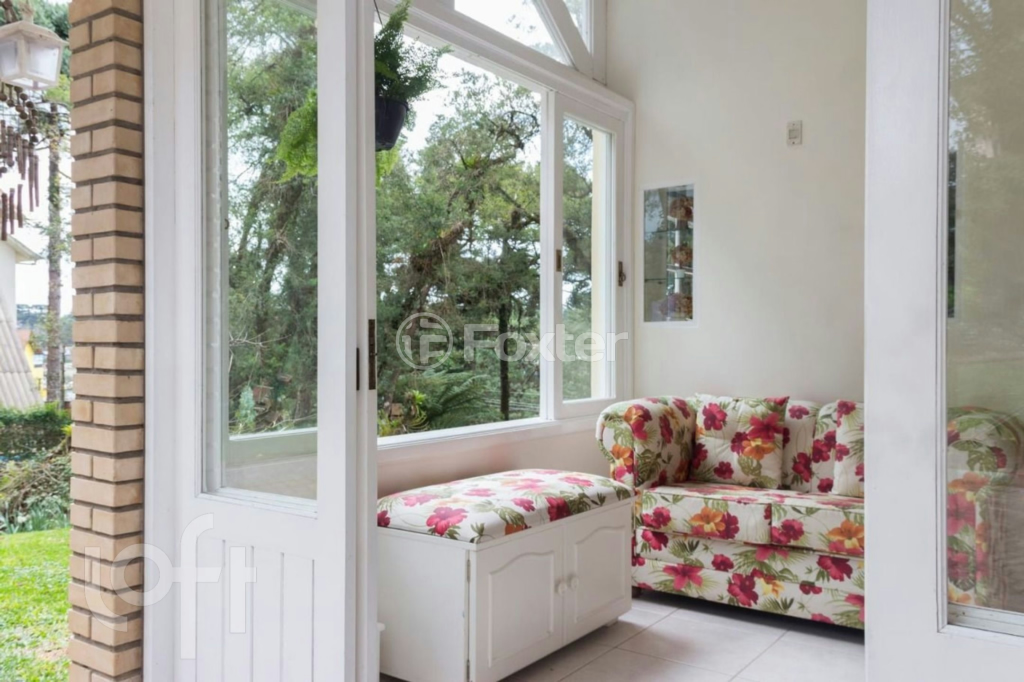 Casa à venda com 5 quartos, 321m² - Foto 10
