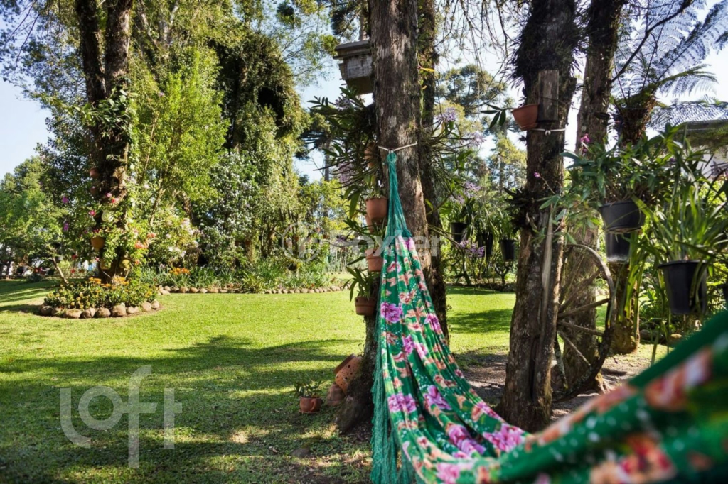Casa à venda com 5 quartos, 321m² - Foto 3