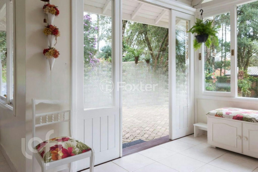 Casa à venda com 5 quartos, 321m² - Foto 11
