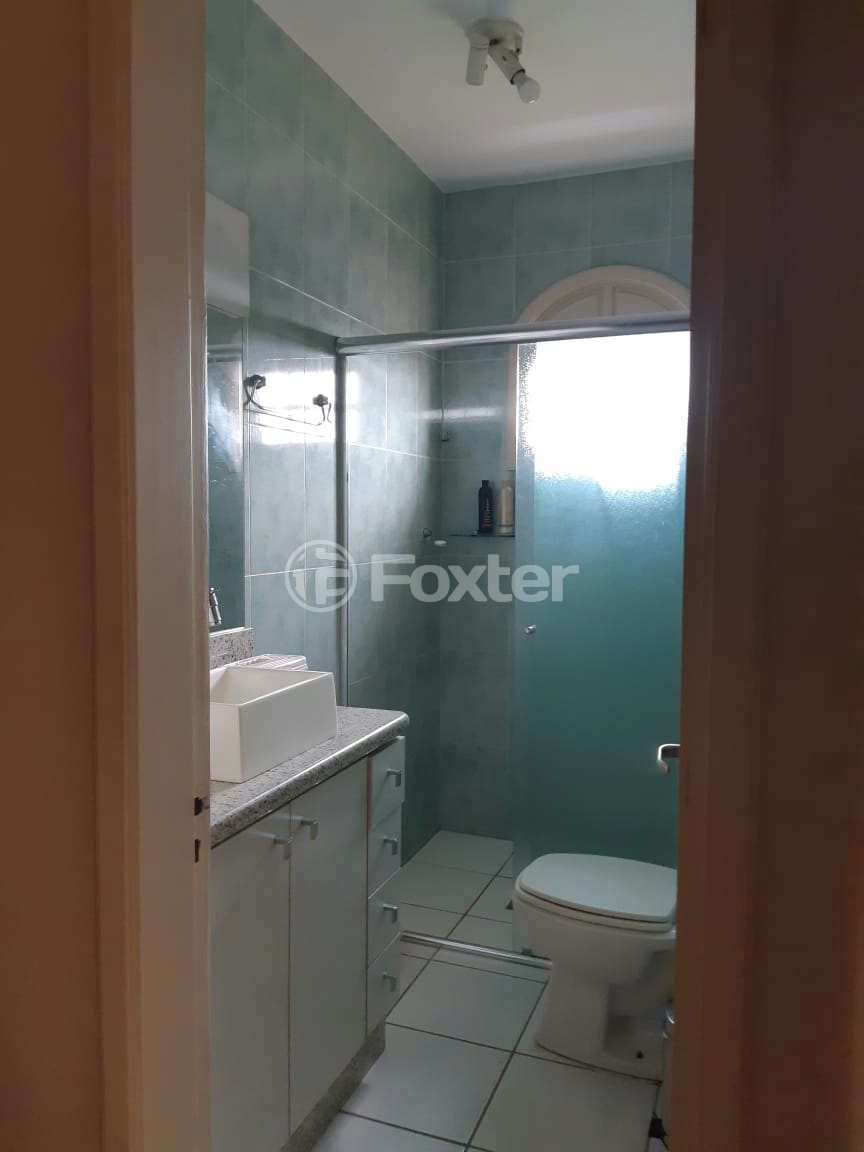 Casa à venda com 4 quartos, 250m² - Foto 14