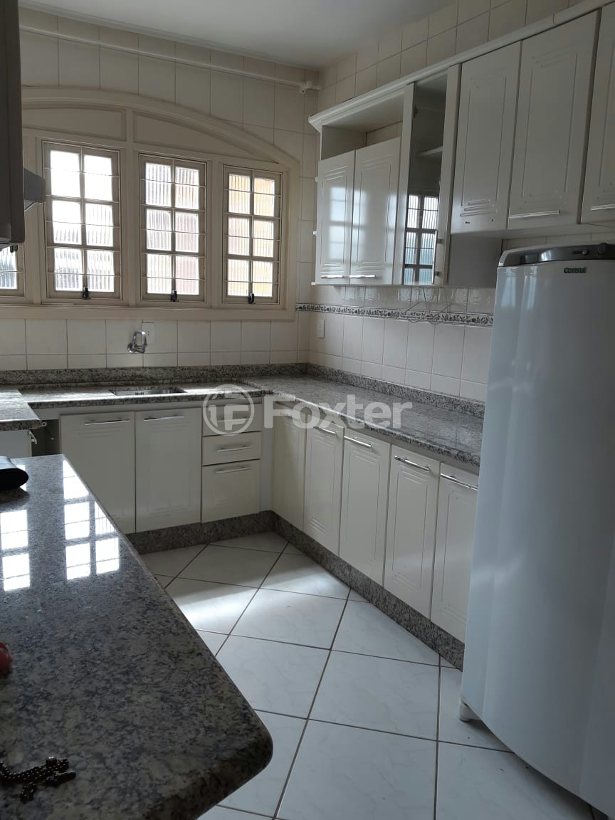 Casa à venda com 4 quartos, 250m² - Foto 3