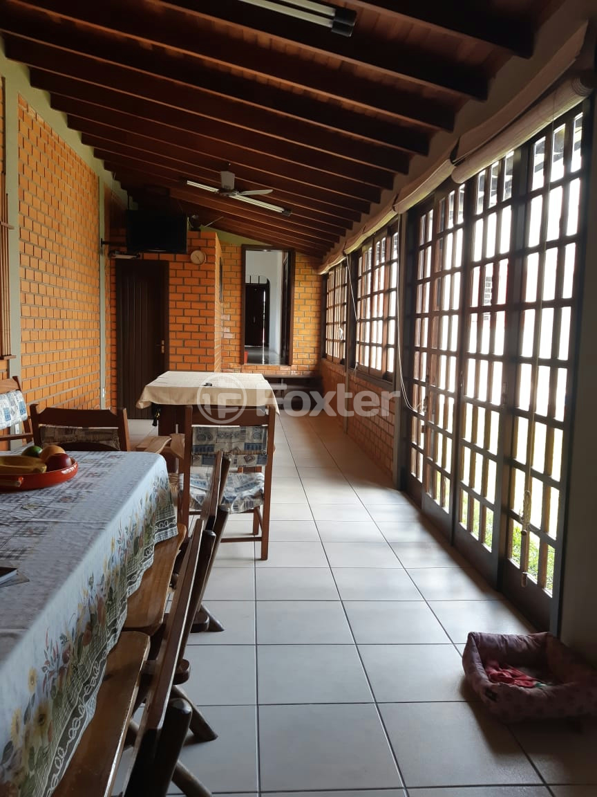 Casa à venda com 4 quartos, 250m² - Foto 18