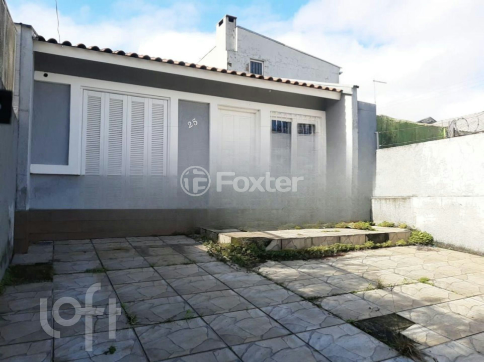 Casa à venda com 2 quartos, 75m² - Foto 1