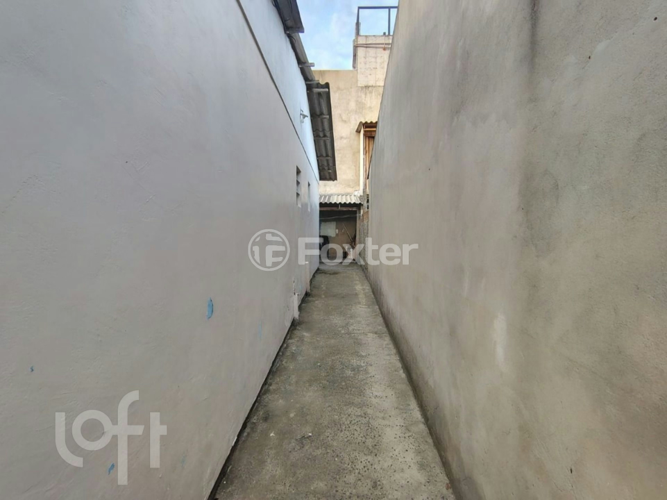 Casa à venda com 2 quartos, 70m² - Foto 1