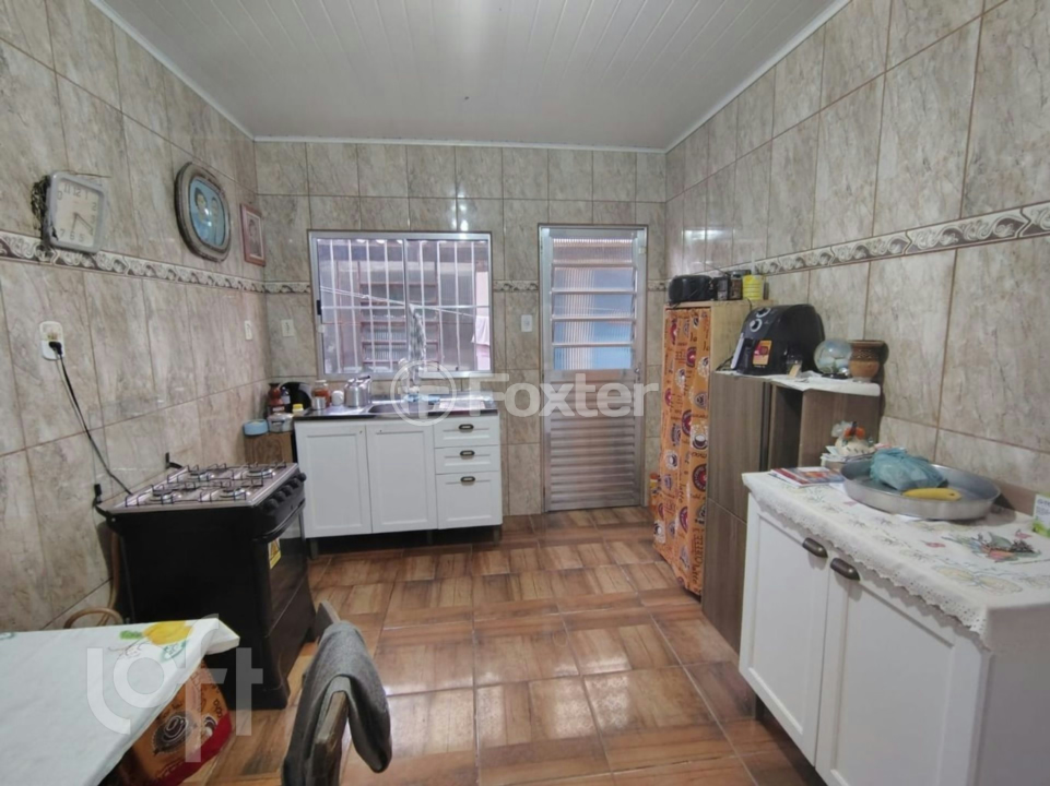 Casa à venda com 2 quartos, 70m² - Foto 3