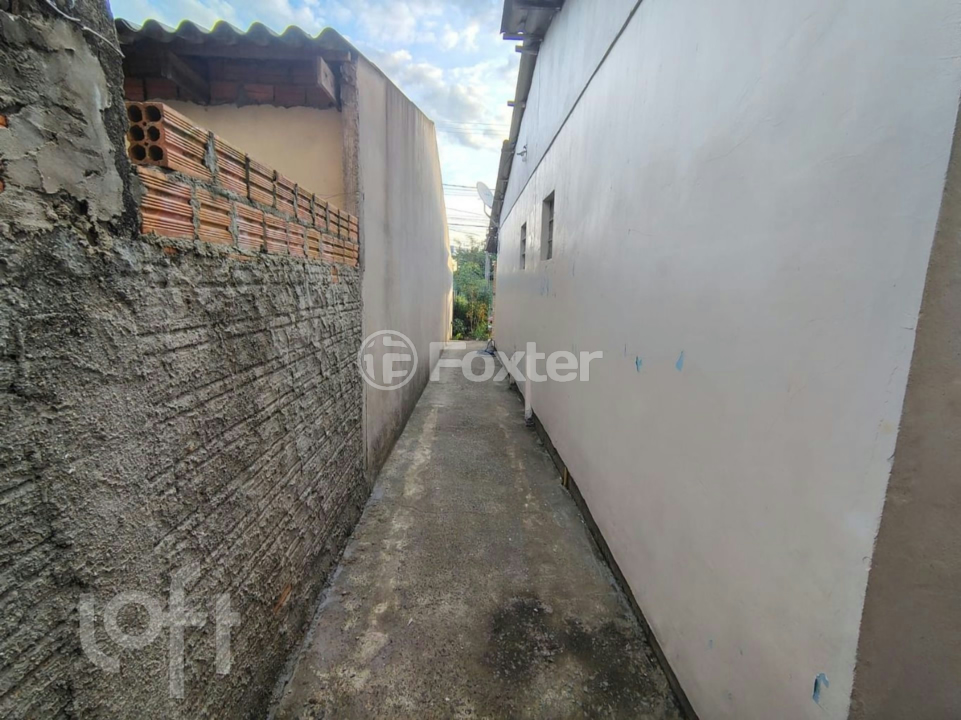 Casa à venda com 2 quartos, 70m² - Foto 12